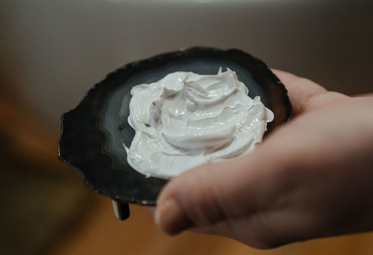 Kaolin Pur Qualité Supérieure – Direct Producteur – Pot De 400 G – Fabriqué En Côte D'Ivoire